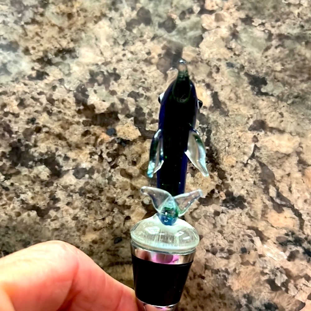 Dolphin Glass Wine Bottle Stopper with silver colored bottom NIB - Picture 8 of 9